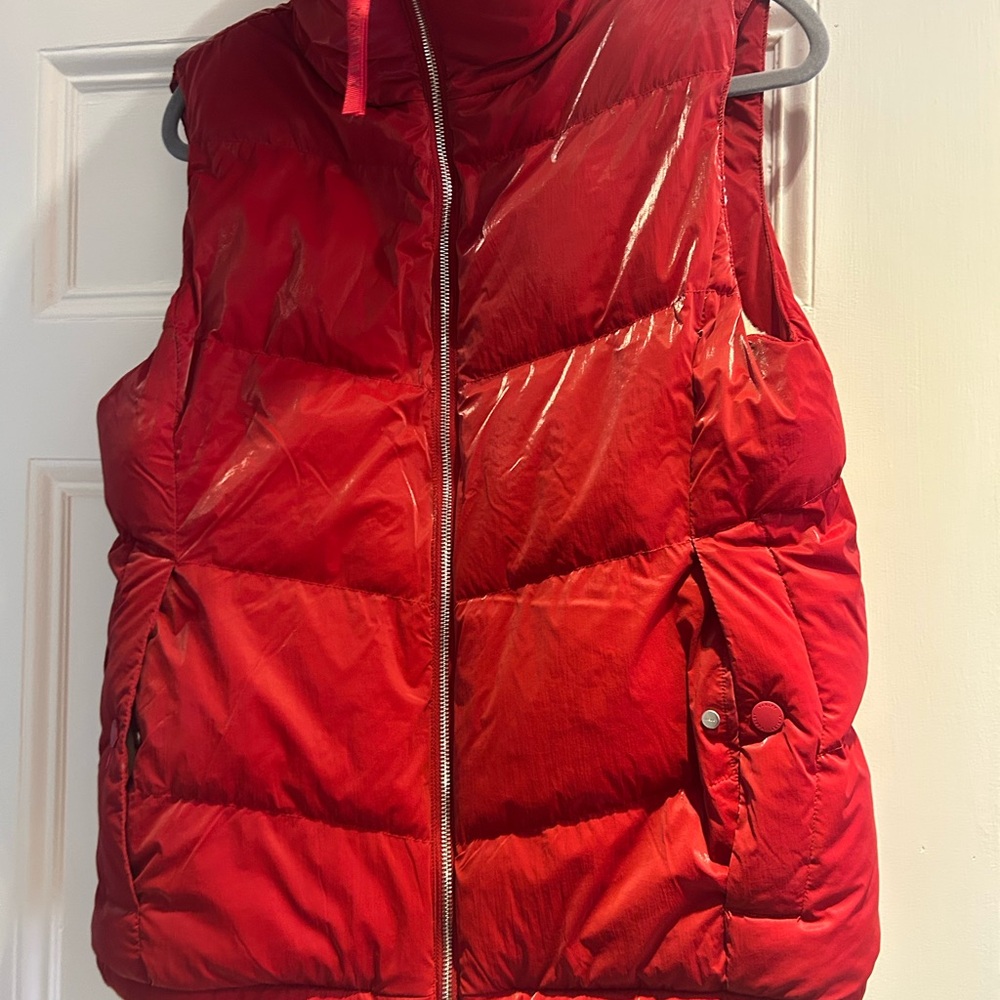 Varley Red Quilted Vest for Cozy Winter Days